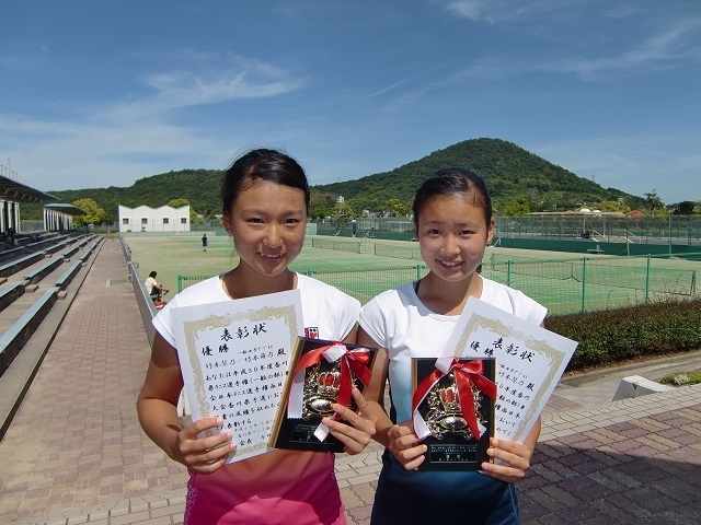 一般女子ダブルス優勝 竹本・竹本.JPG