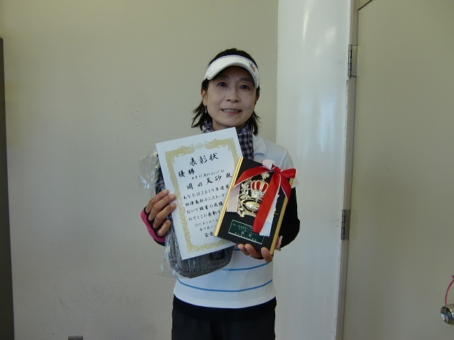 女子40歳S優勝 岡田美砂.JPG